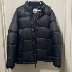 Old Navy black women’s large puffer coat